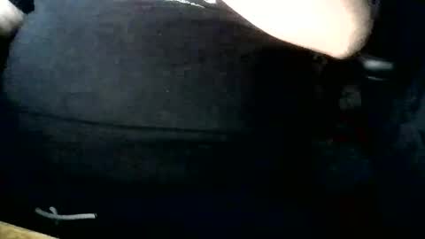 Snapshot of bighorneytony chatting on 12-19-25, 02:35 bighorneytony online show from 12-19-25, 02:35