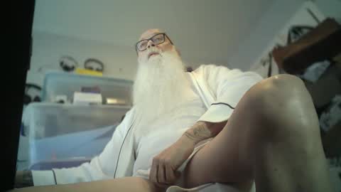 Snapshot of bigjeff01 chatting on 04-04-26, 03:42 bigjeff01 online show from 04-04-26, 03:42