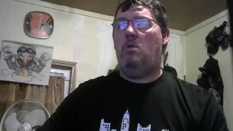 Snapshot of bigjohn41000 chatting on 10-17-25, 09:45 bigjohn41000 online show from 10-17-25, 09:45