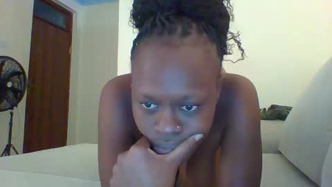 Snapshot of bigjuicyass_30 chatting on 03-12-26, 05:46 pretty online show from 03-12-26, 05:46