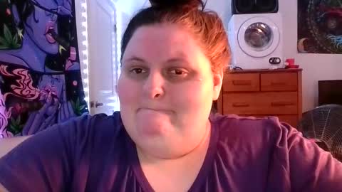 Snapshot of bigmama91 chatting on 05-08-26, 02:33 bigmama91 online show from 05-08-26, 02:33