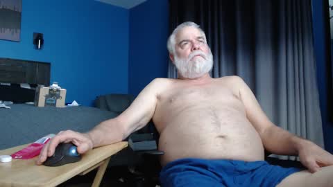 Snapshot of bigmustang_al chatting on 12-31-24, 02:40 bigmustang_al online show from 12-31-24, 02:40