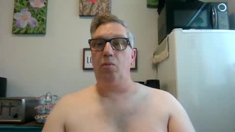 bignhard_69_ online show from 04-20-26, 04:43