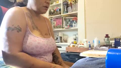 the Mini mami online show from 02-15-25, 09:26