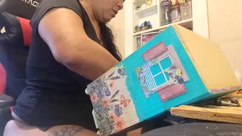 the Mini mami online show from 02-17-25, 07:42