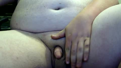 Snapshot of bigsexxy37 chatting on 07-27-26, 03:35 bigsexxy37 online show from 07-27-26, 03:35