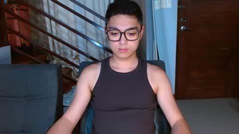 Snapshot of bigshowforyouxx chatting on 06-16-26, 02:09 Jay online show from 06-16-26, 02:09