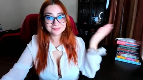 Snapshot of bigsmiletits chatting on 03-02-25, 02:32 Julia online show from 03-02-25, 02:32