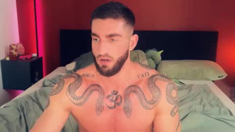 Gogo online show from 11-16-25, 01:06