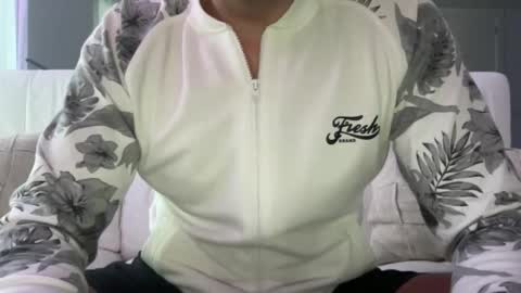 Snapshot of bigsong78 chatting on 01-08-26, 07:10 BigHardCock horny Balearic Islands online show from 01-08-26, 07:10