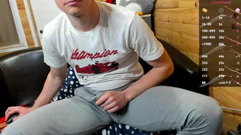 Snapshot of bigsshark chatting on 02-13-25, 06:27 bigsshark online show from 02-13-25, 06:27