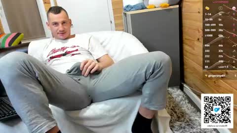 Snapshot of bigsshark chatting on 02-24-25, 06:05 bigsshark online show from 02-24-25, 06:05