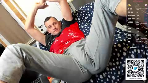 Snapshot of bigsshark chatting on 02-28-25, 10:41 bigsshark online show from 02-28-25, 10:41