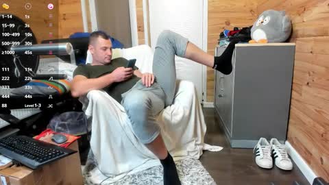 Snapshot of bigsshark chatting on 10-16-25, 07:26 bigsshark online show from 10-16-25, 07:26