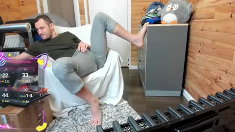 Snapshot of bigsshark chatting on 11-28-25, 09:06 bigsshark online show from 11-28-25, 09:06