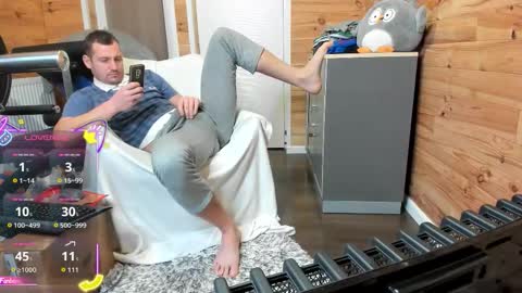 Snapshot of bigsshark chatting on 11-29-25, 11:57 bigsshark online show from 11-29-25, 11:57