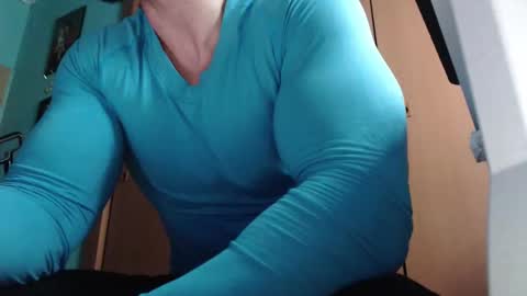 Snapshot of bigstallone chatting on 12-17-25, 12:05 BigStallion online show from 12-17-25, 12:05