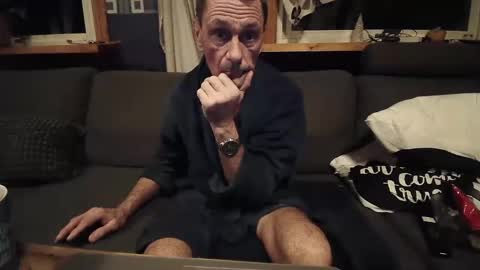 Snapshot of bigswe1 chatting on 12-12-24, 01:10 bigswe1 online show from 12-12-24, 01:10