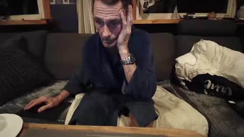 Snapshot of bigswe1 chatting on 02-02-25, 02:17 bigswe1 online show from 02-02-25, 02:17