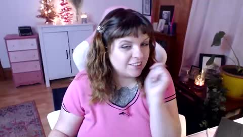 Snapshot of bigtiddygoddess chatting on 12-10-24, 02:38 Morgan Lafeuille online show from 12-10-24, 02:38