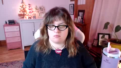 Snapshot of bigtiddygoddess chatting on 12-19-24, 12:02 Morgan Lafeuille online show from 12-19-24, 12:02