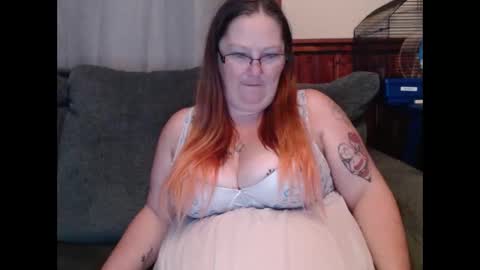 Kim online show from 10-15-25, 01:28