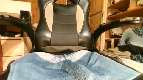 Snapshot of bigtrickbzh chatting on 12-08-24, 09:19 trick online show from 12-08-24, 09:19