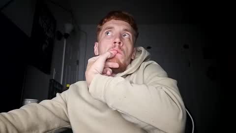 Snapshot of bigwhited2115 chatting on 10-24-25, 06:54 Onlyfans redheadedwhitedick online show from 10-24-25, 06:54