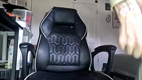 Snapshot of bigwhited2115 chatting on 11-18-25, 08:57 Onlyfans redheadedwhitedick online show from 11-18-25, 08:57