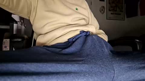 Snapshot of bigwhited2115 chatting on 11-21-25, 02:54 Onlyfans redheadedwhitedick online show from 11-21-25, 02:54