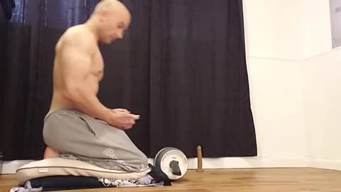 Snapshot of bilie11 chatting on 12-20-25, 07:32 Bilie online show from 12-20-25, 07:32