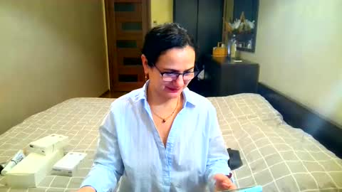 Snapshot of bililay chatting on 01-18-26, 09:18 DOM NIKA online show from 01-18-26, 09:18