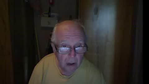 Snapshot of bill_25061 chatting on 06-13-26, 05:11 bill_25061 online show from 06-13-26, 05:11