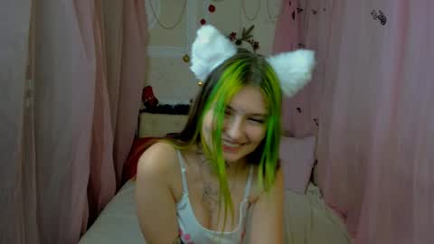 Snapshot of billie_moon_ chatting on 01-06-25, 05:08 Billie online show from 01-06-25, 05:08