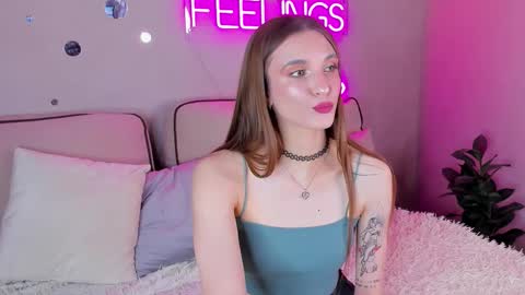 Snapshot of billie_simmons chatting on 11-19-25, 09:53 Alisha online show from 11-19-25, 09:53