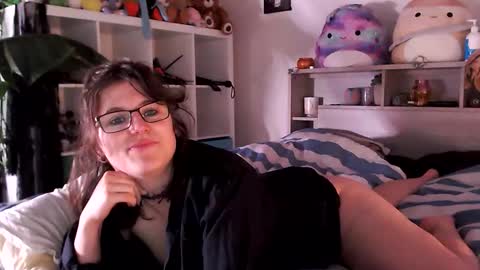 Billie Wilde twitter BillieWildeLove online show from 12-21-25, 11:01