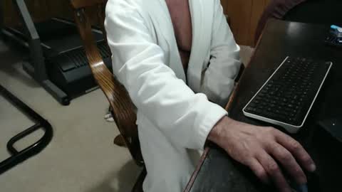 Snapshot of billy471 chatting on 01-17-25, 04:04 billy471 online show from 01-17-25, 04:04