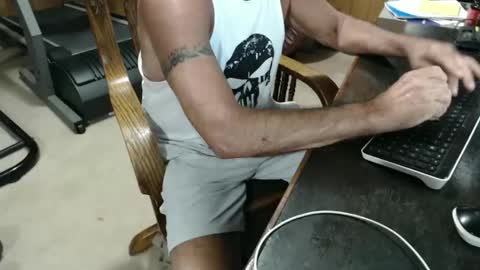 Snapshot of billy471 chatting on 05-04-26, 11:34 billy471 online show from 05-04-26, 11:34