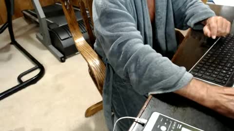 Snapshot of billy471 chatting on 06-26-26, 05:39 billy471 online show from 06-26-26, 05:39