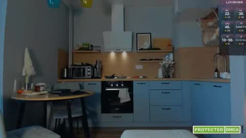 Billy and Lisahelp us to reach 100 likes online show from 12-23-25, 09:40