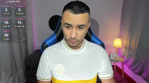 Snapshot of bilyryan1 chatting on 01-11-25, 09:25 Nick Moca online show from 01-11-25, 09:25