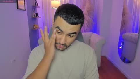 Snapshot of bilyryan1 chatting on 11-27-25, 08:44 Nick Moca online show from 11-27-25, 08:44