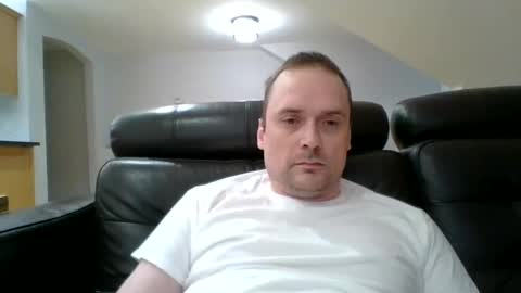 bird8888 online show from 10-08-25, 08:17