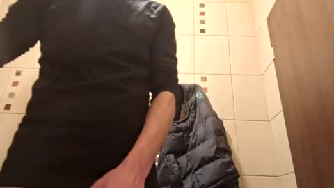 Snapshot of bisexdadd chatting on 12-23-24, 04:06 bisexdadd online show from 12-23-24, 04:06