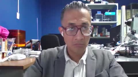 Snapshot of bisexmangenx chatting on 05-18-26, 11:32 Manu O online show from 05-18-26, 11:32