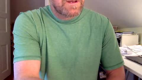 Snapshot of bisonbar chatting on 11-02-25, 04:31 BisonBar online show from 11-02-25, 04:31