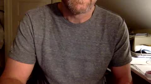 Snapshot of bisonbar chatting on 11-16-25, 10:04 BisonBar online show from 11-16-25, 10:04