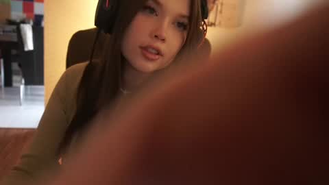 Ann Braslowsky online show from 03-12-25, 06:18