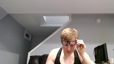 Snapshot of bittyboiii chatting on 09-20-25, 03:40 BittyBoi online show from 09-20-25, 03:40