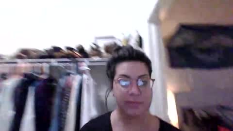 Snapshot of bj4290 chatting on 11-18-25, 05:06 bj4290 online show from 11-18-25, 05:06